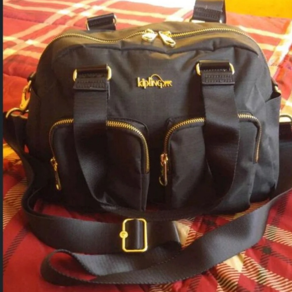 ***SOLD***Kipling Crossbody Bag